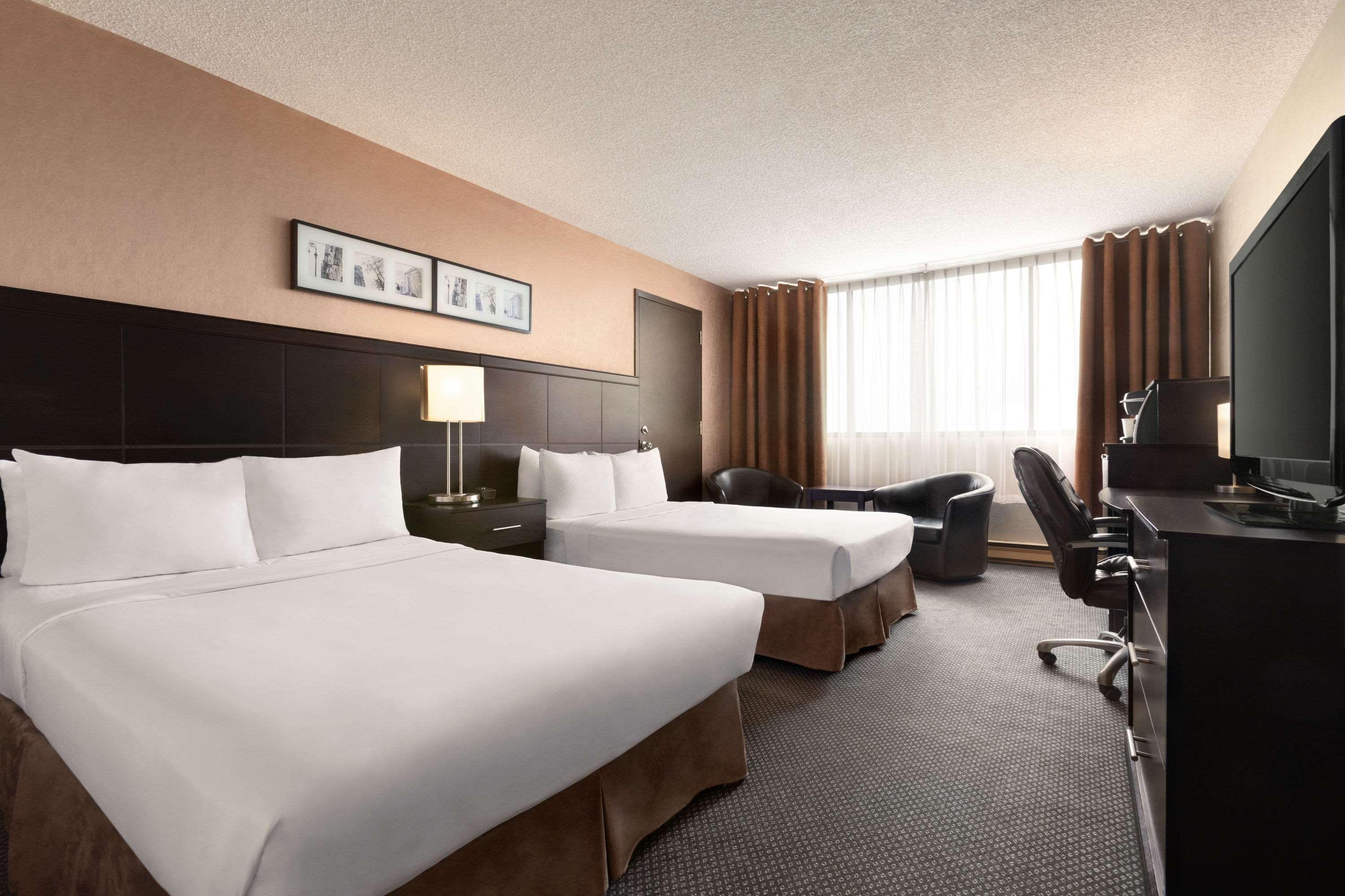 Travelodge By Wyndham Quebec City Hotel & Convention Centre Экстерьер фото