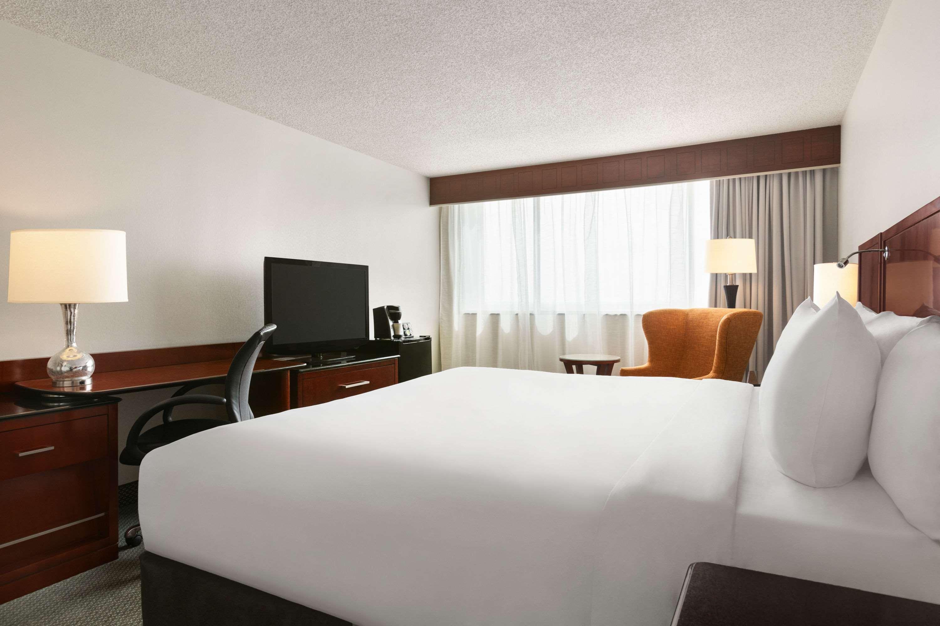 Travelodge By Wyndham Quebec City Hotel & Convention Centre Экстерьер фото