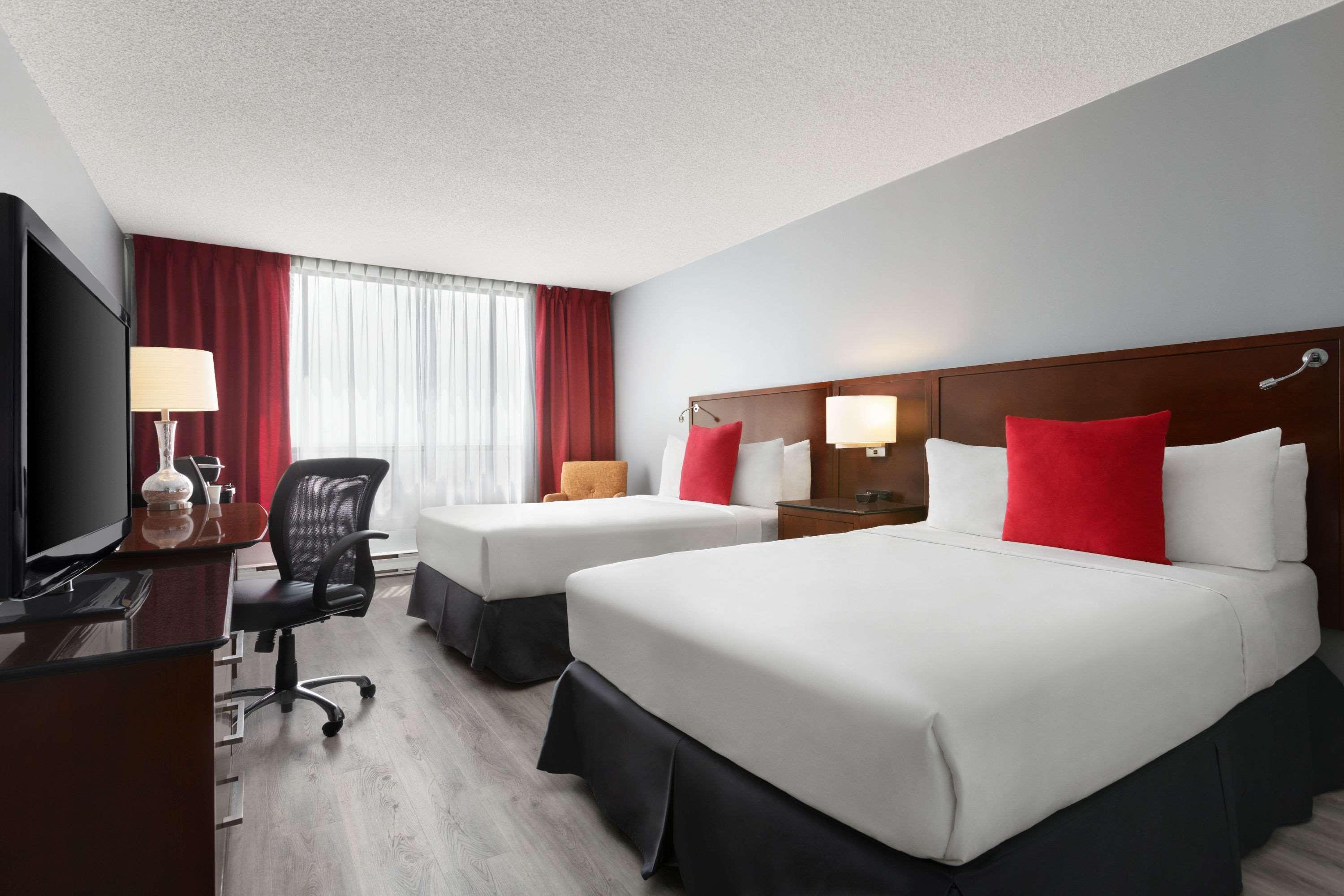 Travelodge By Wyndham Quebec City Hotel & Convention Centre Экстерьер фото