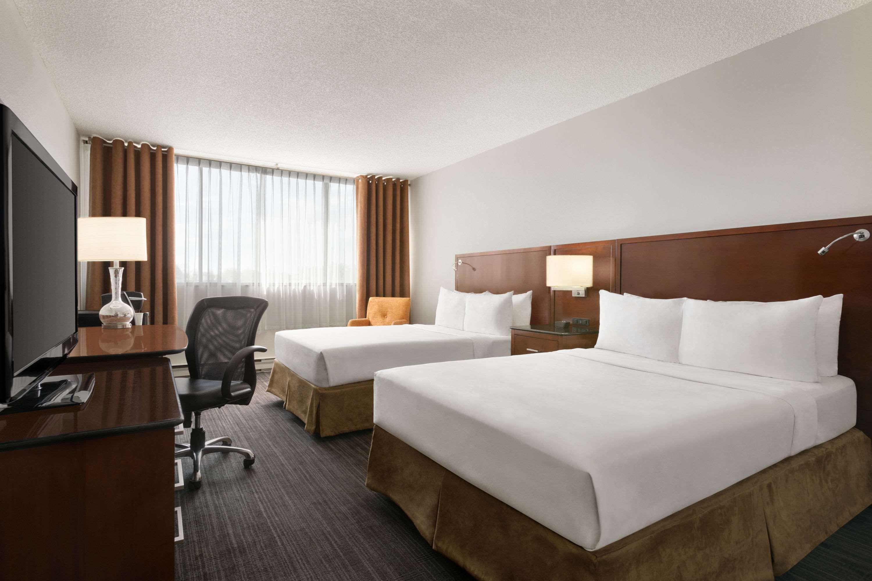 Travelodge By Wyndham Quebec City Hotel & Convention Centre Экстерьер фото