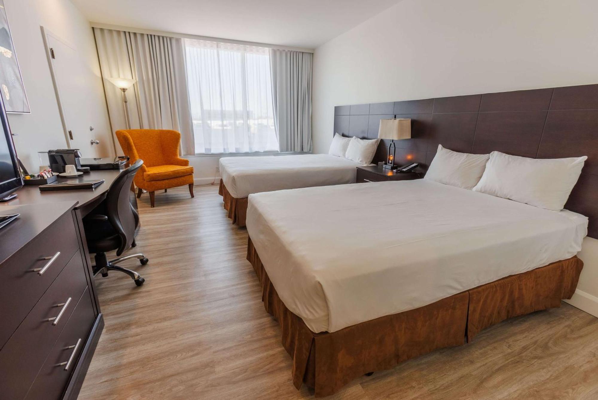 Travelodge By Wyndham Quebec City Hotel & Convention Centre Экстерьер фото