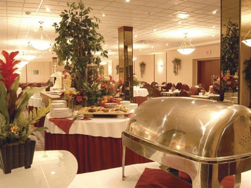 Travelodge By Wyndham Quebec City Hotel & Convention Centre Экстерьер фото