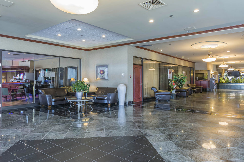 Travelodge By Wyndham Quebec City Hotel & Convention Centre Экстерьер фото