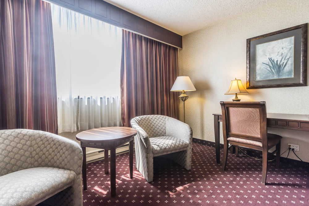 Travelodge By Wyndham Quebec City Hotel & Convention Centre Экстерьер фото