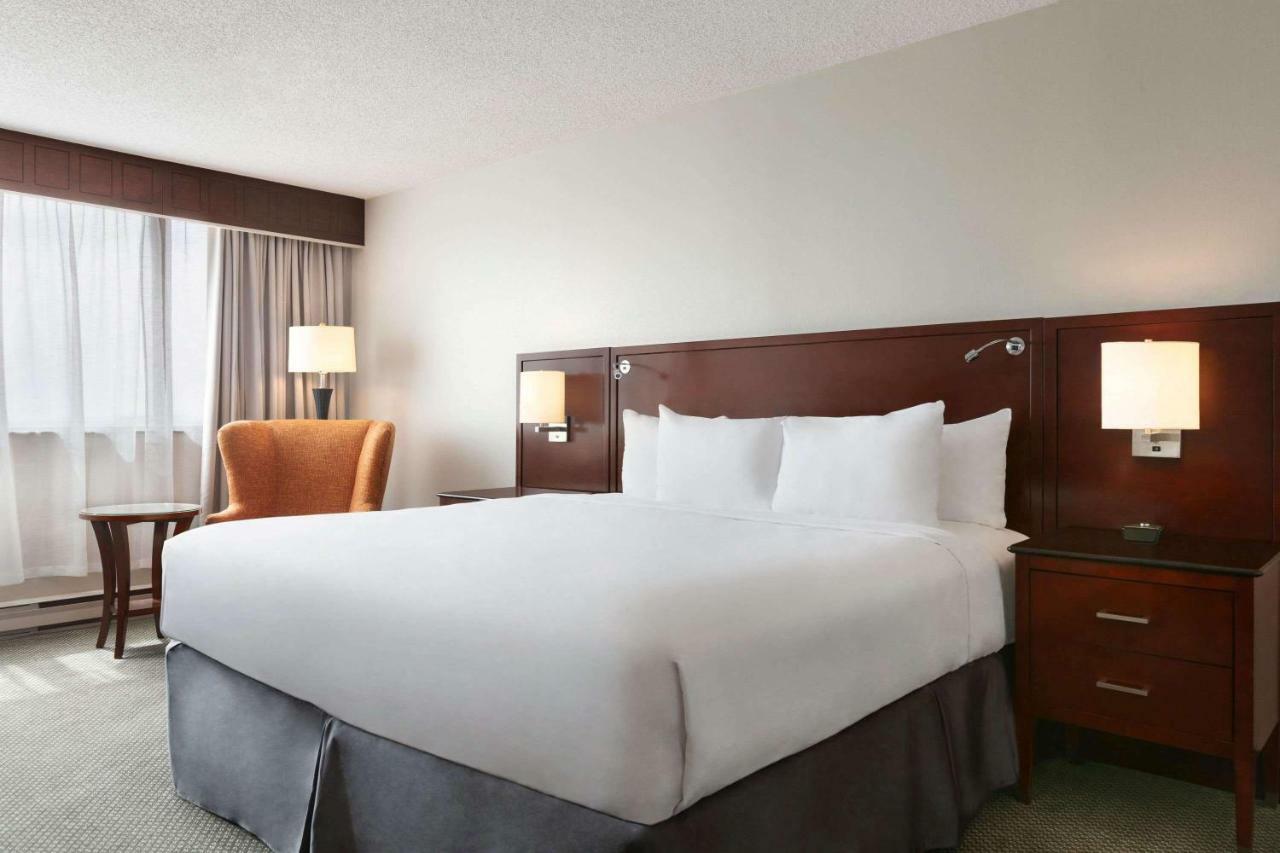 Travelodge By Wyndham Quebec City Hotel & Convention Centre Экстерьер фото
