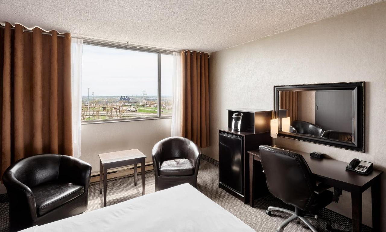 Travelodge By Wyndham Quebec City Hotel & Convention Centre Экстерьер фото