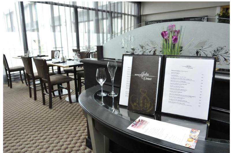Travelodge By Wyndham Quebec City Hotel & Convention Centre Экстерьер фото